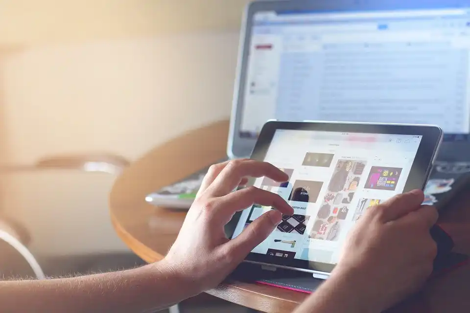 Digital Rewards - How Tech Keeps Us Hooked
